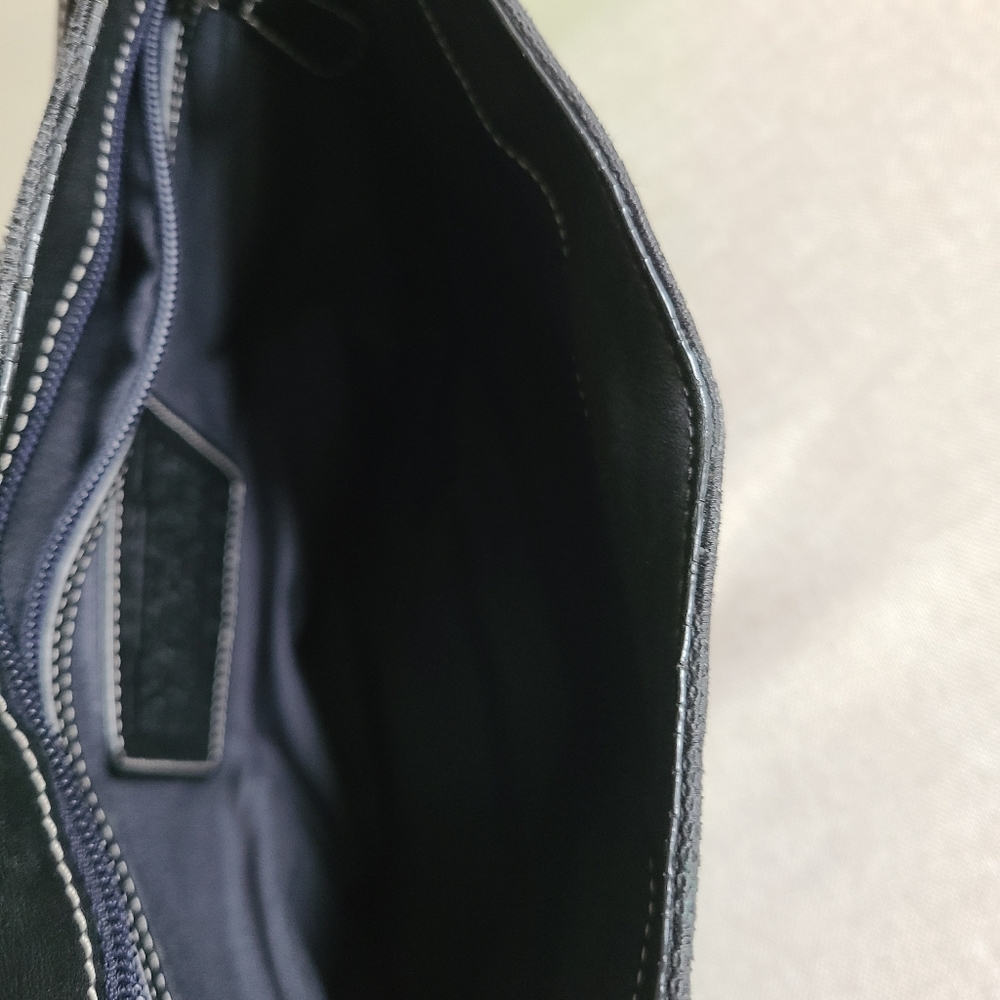 Authentic Coach Purse - Picture 3 of 4